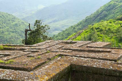 Ethiopia: Lalibela, 11 churches built in a day?